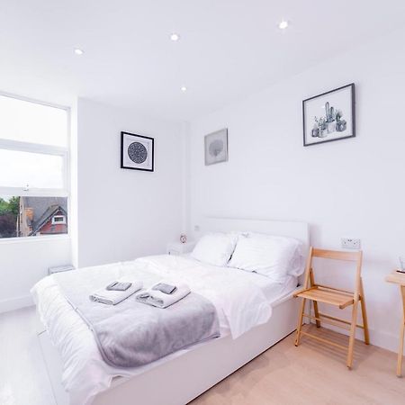 Quiet Cosy Rooms Харроу Экстерьер фото