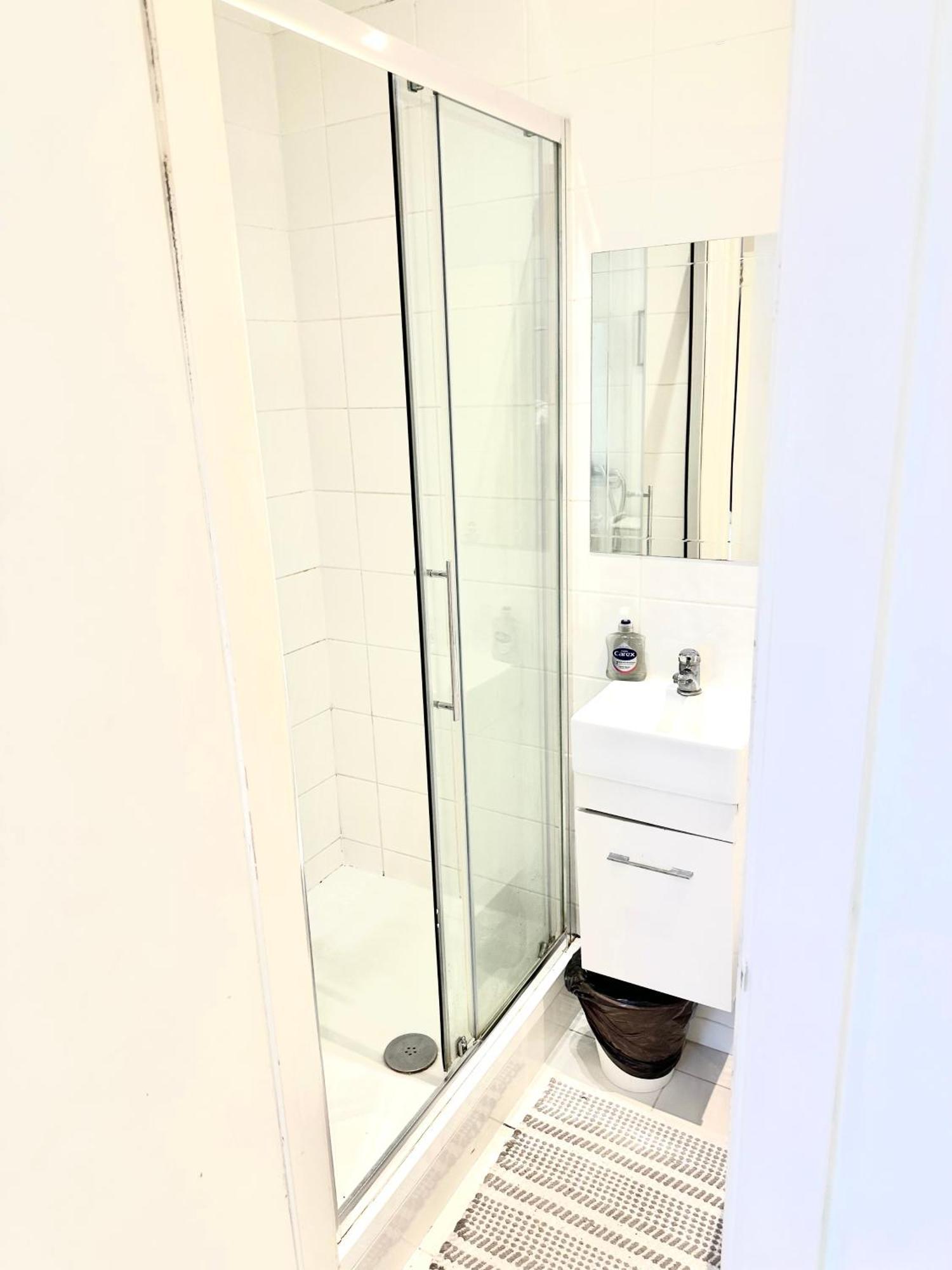 Quiet Cosy Rooms Харроу Экстерьер фото